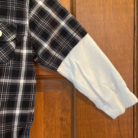Carters Baby Boy Long Sleeve Button Down Shirt - Size 9M - Picture 4 of 5